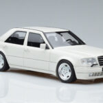 Mercedes E60 AMG W124 Wit Otto 1:18 - image 4 of 6