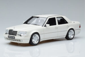 Mercedes E60 AMG W124 Wit Otto 1:18
