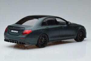 Mercedes E63 AMG Brabus 800 W213 Groen GT Spirit 1:18 GT208 Hars — afbeelding 2 van 6