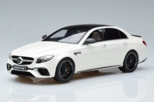Mercedes AMG E63 S W213 Wit GT Spirit 1:18 B66965711