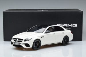 Mercedes AMG E63 S W213 Wit GT Spirit 1:18 B66965711 Hars — afbeelding 6 van 6