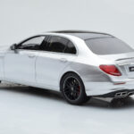 Mercedes AMG E63 S W213 Zilver GT Spirit 1:18 - image 5 of 6