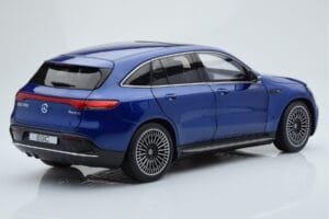 Mercedes EQC 400 Brilliant Blauw NZG 1:18 B66963757 Metaal — afbeelding 3 van 8