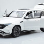 Mercedes EQC 400 Diamond Wit NZG 1:18 - image 2 of 8