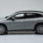 Mercedes EQE SUV X294 AMG Line Alpine Grijs NZG 1:18 - image 4 of 8