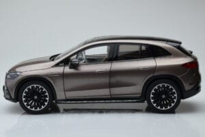 Mercedes EQE SUV X294 AMG Line Velvet Bruin NZG 1:18 B66960836 Metaal — afbeelding 4 van 8