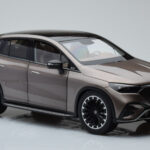 Mercedes EQE SUV X294 AMG Line Velvet Bruin NZG 1:18 - image 6 of 8