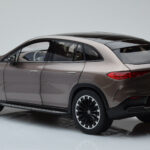 Mercedes EQE SUV X294 AMG Line Velvet Bruin NZG 1:18 - image 7 of 8