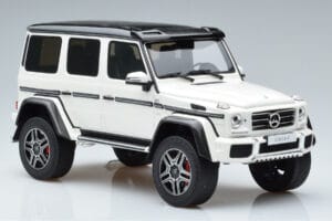 Mercedes G500 4x4 W463 GT Spirit 1:18 GT142 Hars — afbeelding 4 van 6