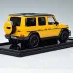 Mercedes AMG G63 W463 Geel MotorHelix 1:18 MH018 Y Hars - image 2 of 7