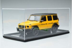 Mercedes AMG G63 W463 Geel MotorHelix 1:18 MH018-Y Hars — afbeelding 6 van 7