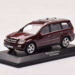 Mercedes GL X164 Carneool Rood Minichamps 1:43 - image 2 of 4