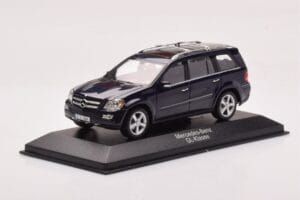 Mercedes GL X164 Tanzanite Blauw Minichamps 1:43 B66962228 Metaal — afbeelding 2 van 4