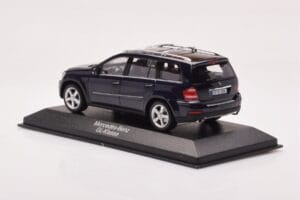 Mercedes GL X164 Tanzanite Blauw Minichamps 1:43 B66962228 Metaal — afbeelding 3 van 4