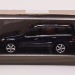 Mercedes GL X164 Tanzanite Blauw Minichamps 1:43 - image 4 of 4