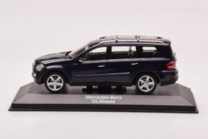 Mercedes GL X164 Tanzanite Blauw Minichamps 1:43