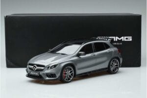 Mercedes AMG GLA 45 X156 Dealer Editie GT Spirit 1:18 B66960467 Hars — afbeelding 6 van 6