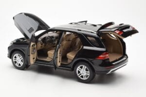 Mercedes M-Class W166 Obsidian Zwart Metallic Minichamps 1:18 B66960063 Metaal — afbeelding 5 van 8