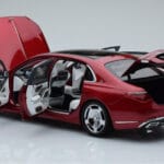 Mercedes Maybach S600 W222 V12 Biturbo Patagonia Rood Almost Real 1:18 - image 5 of 10