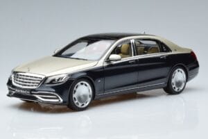 Mercedes Maybach S650 X222 Zilverblauw Norev 1:18 B66960615 Metaal