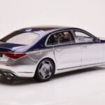 Mercedes Maybach S680 W223 Nautical Blauw Cirrus Zilver Almost Real 1:18 - image 3 of 8