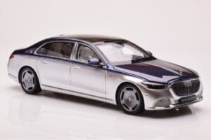 Mercedes Maybach S680 W223 Nautical Blauw Cirrus Zilver Almost Real 1:18 820125 Metaal — afbeelding 6 van 8