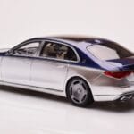 Mercedes Maybach S680 W223 Nautical Blauw Cirrus Zilver Almost Real 1:18 - image 7 of 8