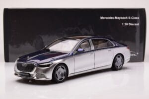 Mercedes Maybach S680 W223 Nautical Blauw Cirrus Zilver Almost Real 1:18 820125 Metaal — afbeelding 8 van 8