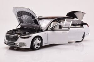 Mercedes Maybach S680 W223 Obsidian Zwart Diamond Wit Almost Real 1:18 820121 Metaal — afbeelding 2 van 7