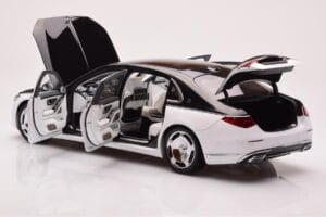 Mercedes Maybach S680 W223 Obsidian Zwart Diamond Wit Almost Real 1:18 820121 Metaal — afbeelding 4 van 7