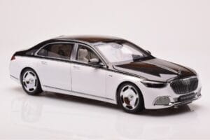 Mercedes Maybach S680 W223 Obsidian Zwart Diamond Wit Almost Real 1:18 820121 Metaal — afbeelding 5 van 7