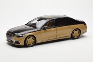 Mercedes Maybach S680 W223 Obsidian Zwart Sand Almost Real 1:18 820124