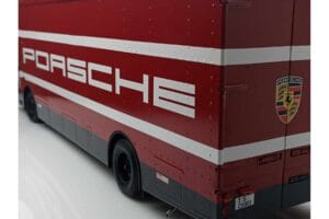 Mercedes O317 Porsche Transporter Rood CMR 1:18 CMR149 Metaal — afbeelding 12 van 12