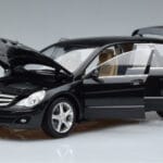 Mercedes R-Class W251 Obsidian Zwart Minichamps 1:18 B66962325 Metaal - image 2 of 7