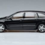 Mercedes R-Class W251 Obsidian Zwart Minichamps 1:18 B66962325 Metaal - image 4 of 7