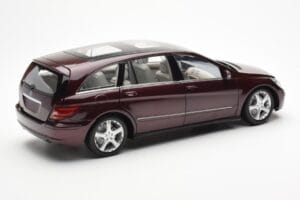 Mercedes R-Class W251 Rood Metallic Minichamps 1:18 150034602 Metaal — afbeelding 3 van 8