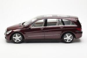 Mercedes R-Class W251 Rood Metallic Minichamps 1:18 150034602 Metaal — afbeelding 4 van 8