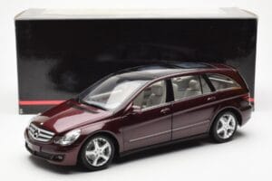 Mercedes R-Class W251 Rood Metallic Minichamps 1:18 150034602 Metaal — afbeelding 8 van 8