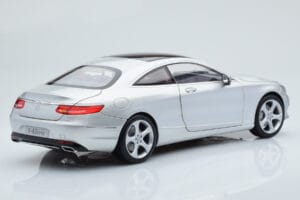 Mercedes S-Class W222 Iridium Zilver Norev 1:18 B66961242 Metaal — afbeelding 3 van 8