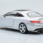 Mercedes S-Class W222 Iridium Zilver Norev 1:18 - image 7 of 8