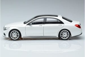 Mercedes S-Class W222 AMG Line Norev 1:18 183792 Metaal — afbeelding 4 van 7