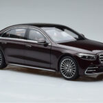 Mercedes S-Class W223 AMG Line Rood Norev 1:18 - image 6 of 8