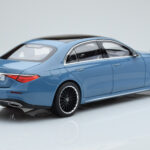 Mercedes S-Class W223 Vintage Blauw Norev 1:18 - image 3 of 7