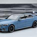 Mercedes S-Class W223 Vintage Blauw Norev 1:18 - image 7 of 7