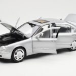 Mercedes S600 W220 Zilver Metallic Norev 1:18 - image 2 of 8