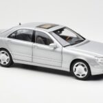 Mercedes S600 W220 Zilver Metallic Norev 1:18 - image 6 of 8