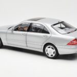 Mercedes S600 W220 Zilver Metallic Norev 1:18 - image 7 of 8
