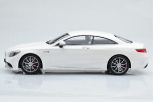 Mercedes AMG S63 C217 Coupe Wit GT Spirit 1:18 B66960372 Hars — afbeelding 3 van 6