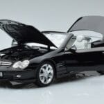 Mercedes SL500 R230 Zwart Norev 1:18 183840 Metaal - image 2 of 8