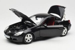 Mercedes SLK R171 Obsidian Zwart Metallic Minichamps 1:18 B66962319 Metaal — afbeelding 3 van 9